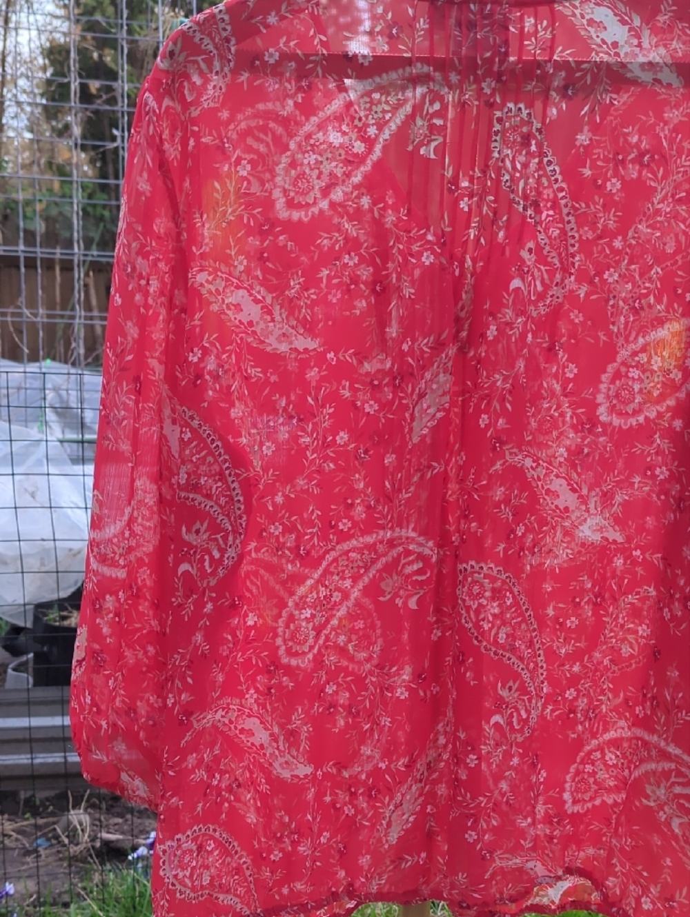 St. John's Bay Red Paisley Sheer Tie-Neck Blouse 1X PTP 26 - Picture 10 of 10